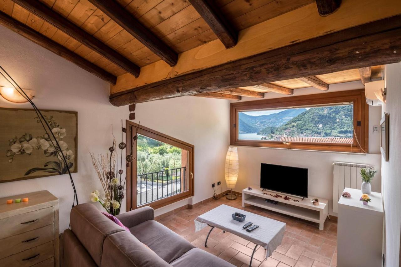 Mansarda Con Vista Lago Sulzano Εξωτερικό φωτογραφία
